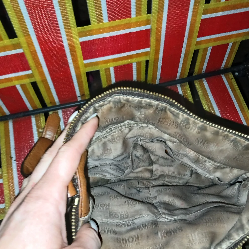 Handbag - Picture 3 of 6